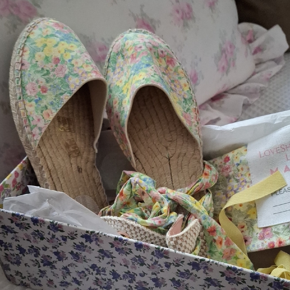 LoveShackFancy Manebi  Espadrilles - Rainbow Sky NWT